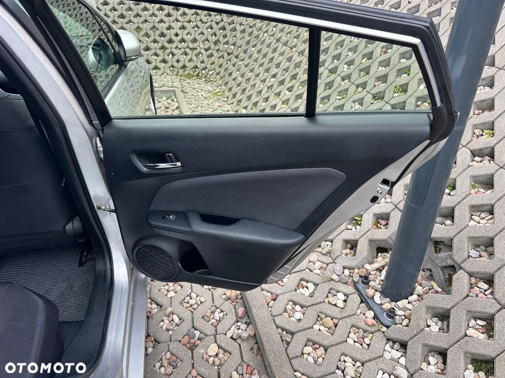 Toyota Prius 1.8 Hybrid Premium - 17