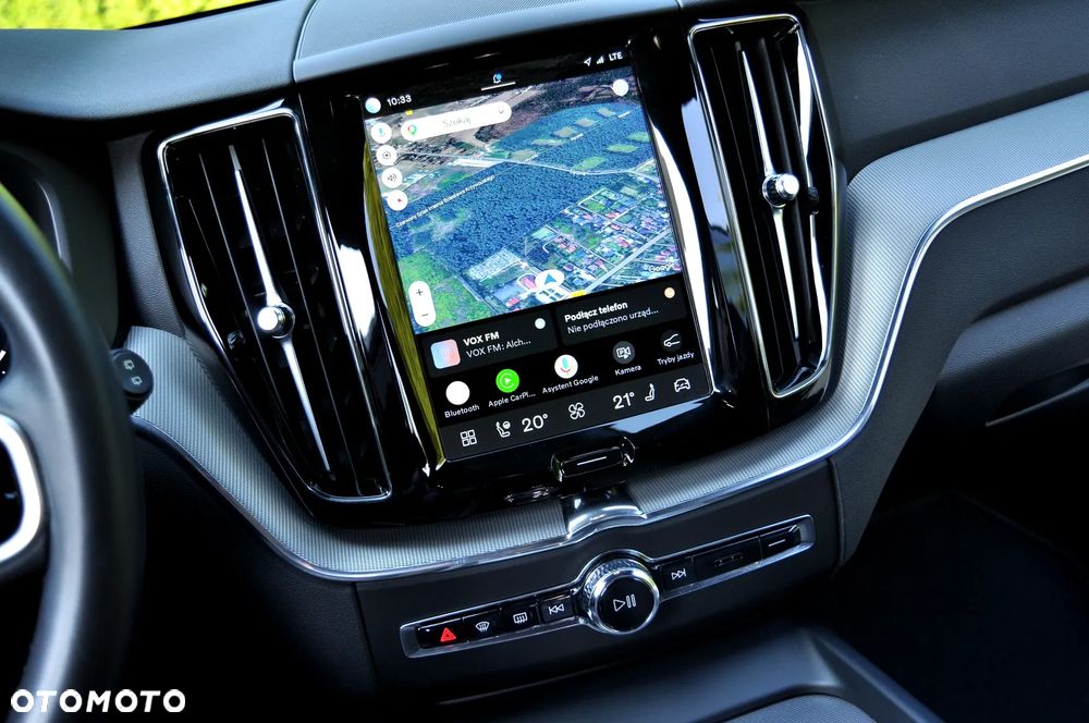 Volvo XC 60 B4 D Plus Dark - 31