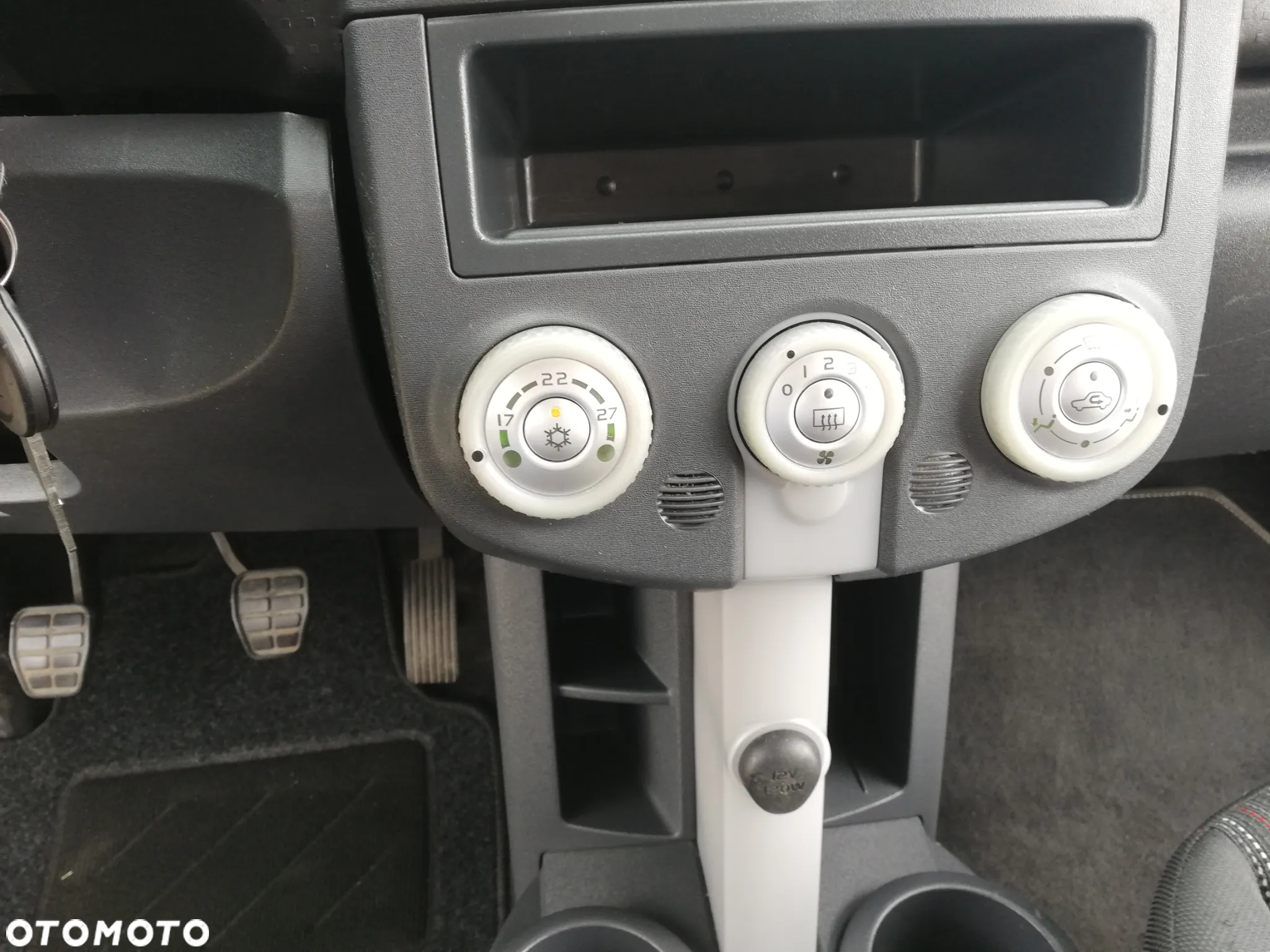 Mitsubishi Colt 1.3 Instyle Edition Gold - 24