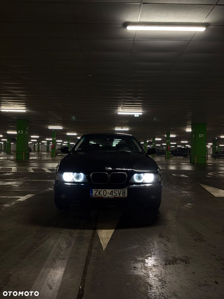 BMW Seria 5 520d - 8