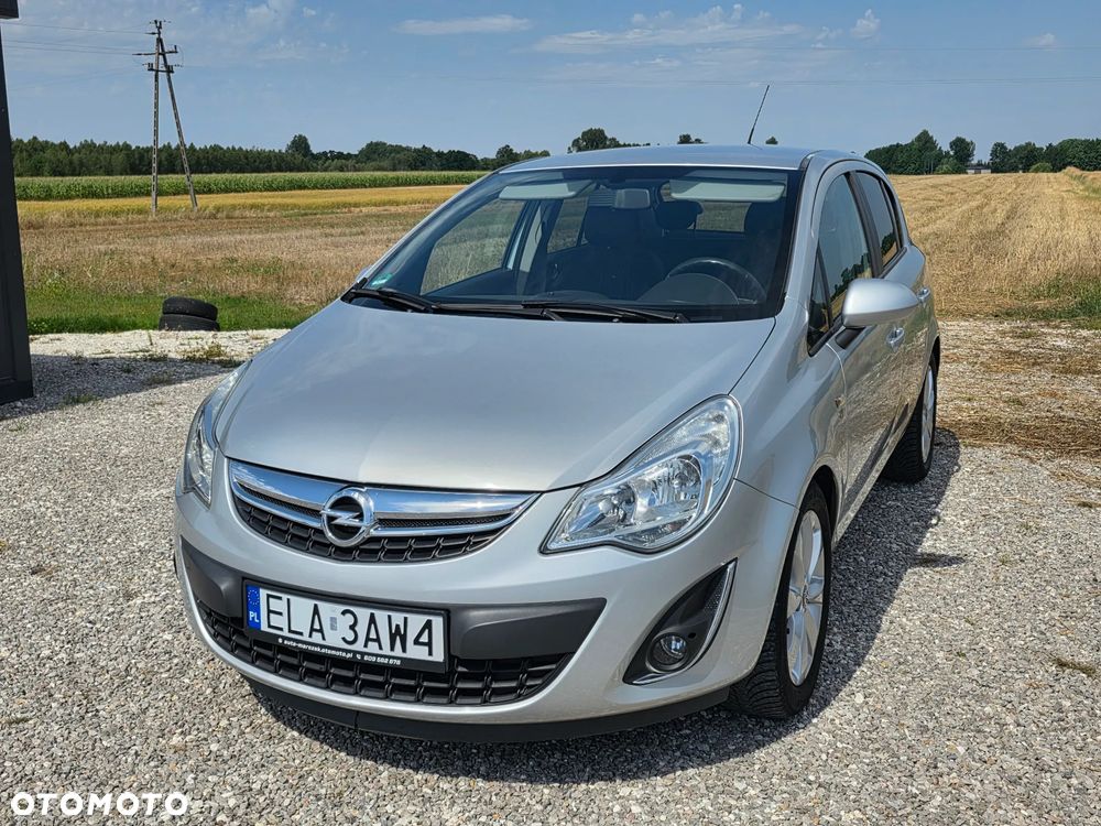 Opel Corsa 1.4 16V 150 Jahre - 5