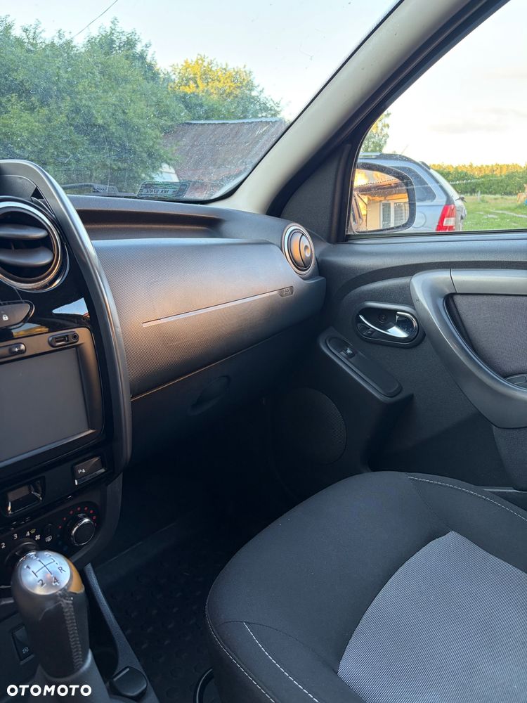 Dacia Duster 1.6 SCe Blackshadow S&S - 10