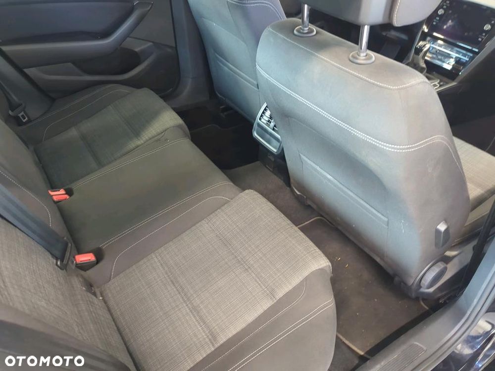 Volkswagen Passat 2.0 TDI EVO Business - 19