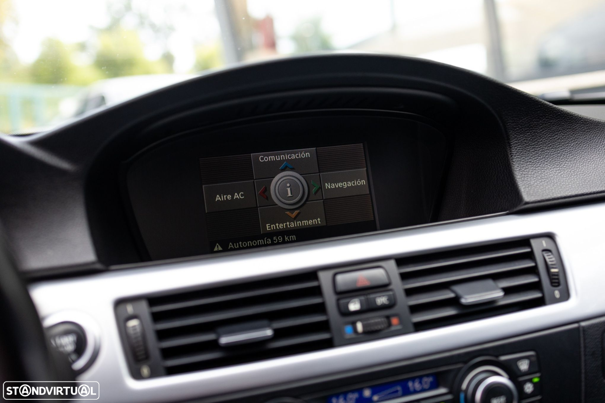 BMW 318 d Touring Navigation Sport - 21