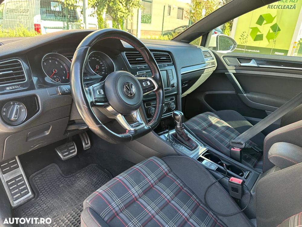 Volkswagen Golf 2.0 TSI BMT DSG GTI - 18
