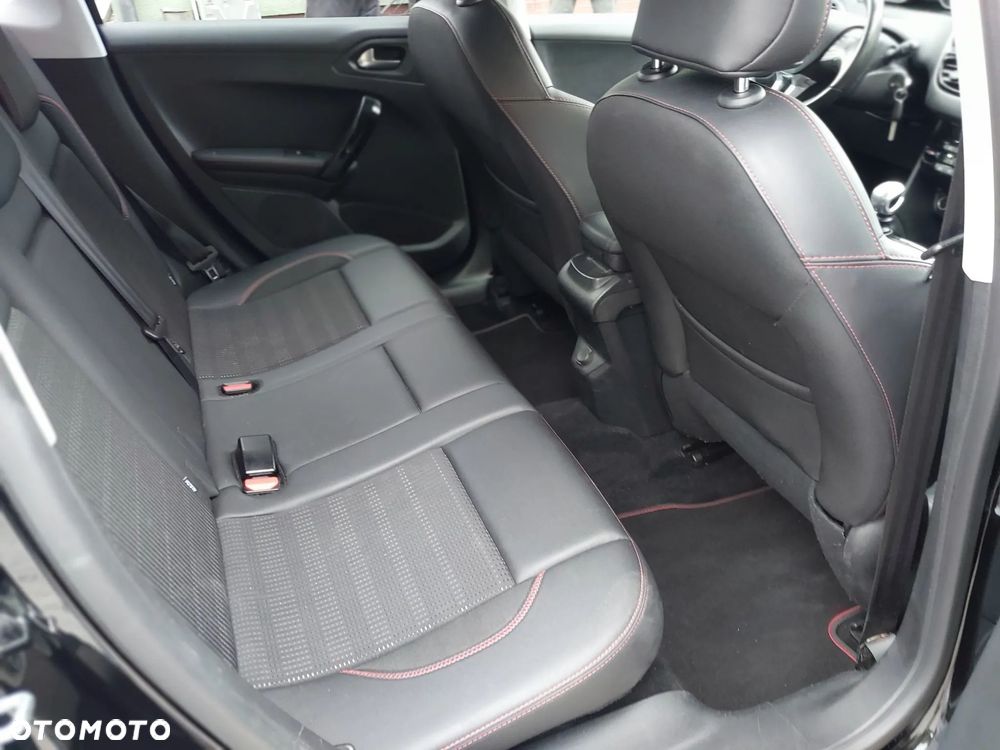 Peugeot 2008 PureTech 130 Stop&Start GT-Line Edition - 14
