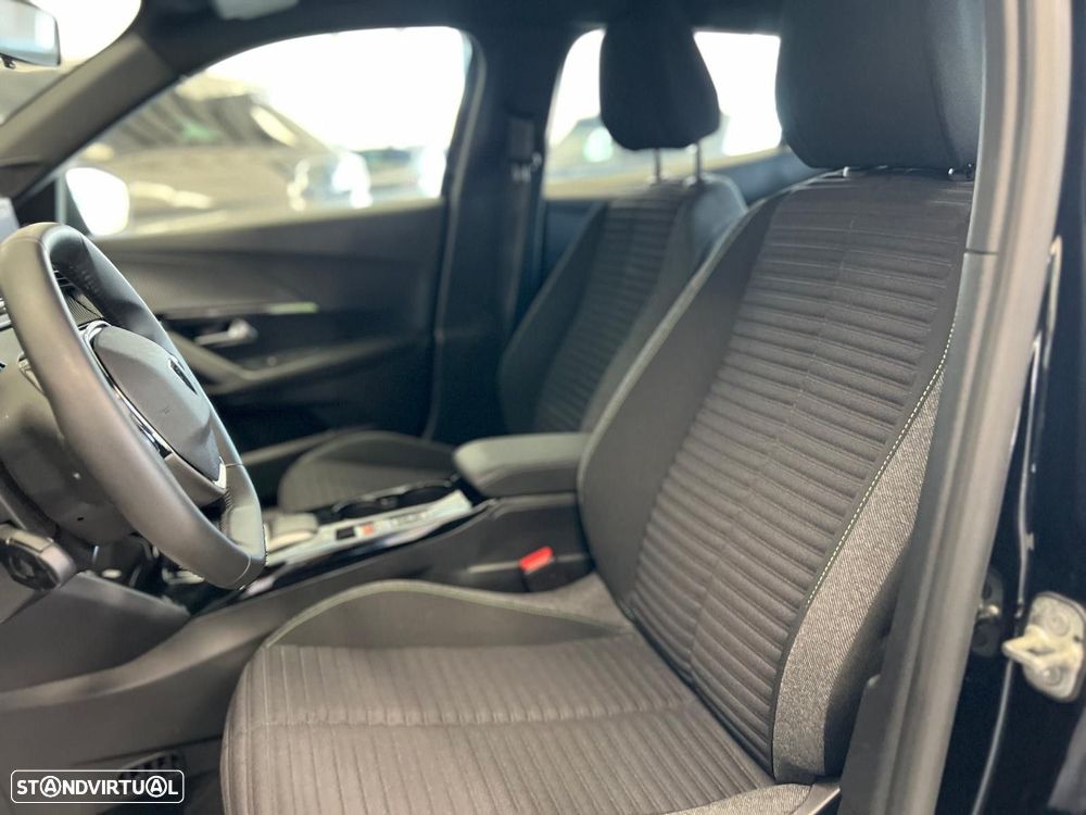 Peugeot e-2008 54 kWh Active - 13