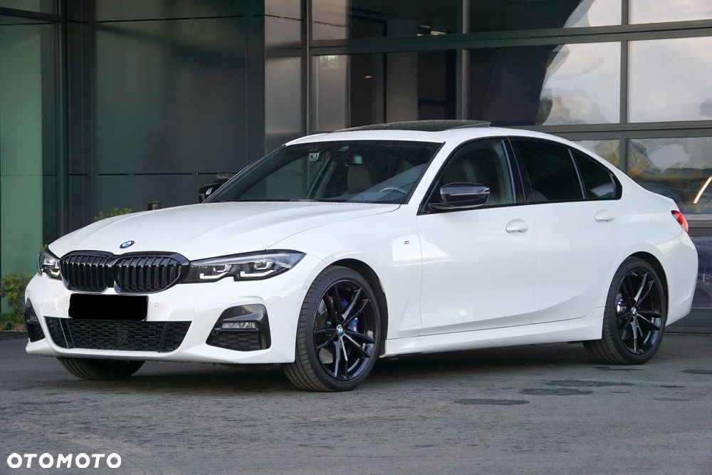 BMW Seria 3 330i xDrive M Sport sport - 3