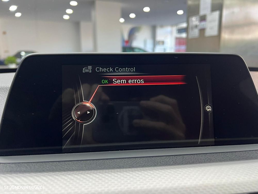 BMW 318 d Pack M Auto - 28