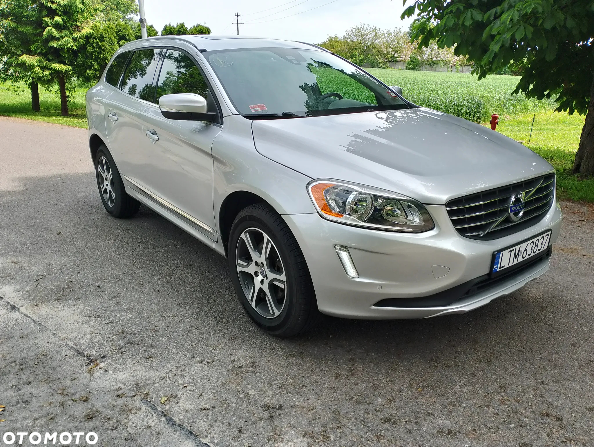 Volvo XC 60 T6 AWD Momentum - 2