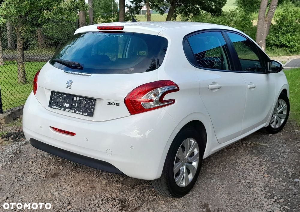 Peugeot 208 - 10