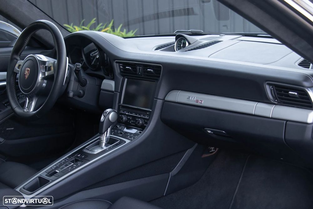 Porsche 911 (991) Carrera S PDK 50 Anos - 37