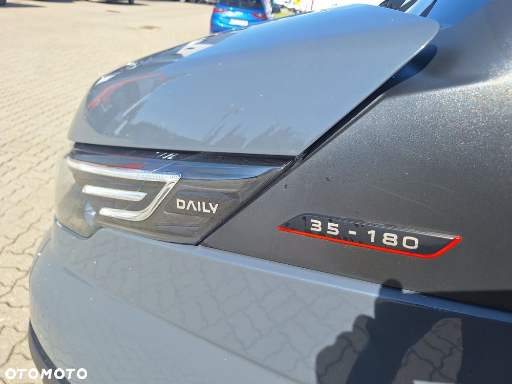 Iveco Daily 35S18 HiMatic furgon 16m blaszak automat FV23% MAXI - 9