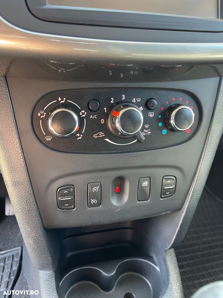 Dacia Sandero 0.9 90CP Stepway - 9