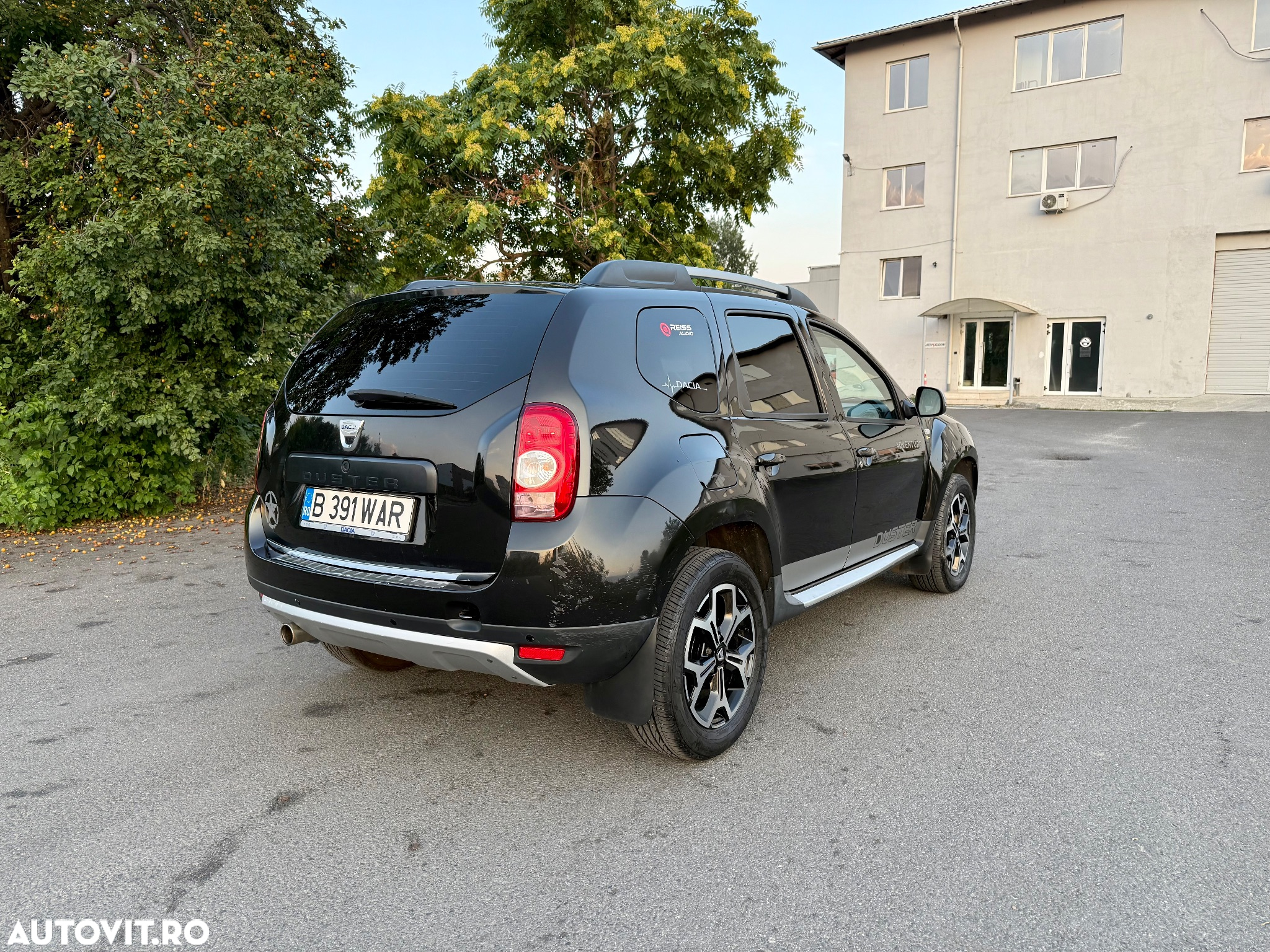 Dacia Duster 1.6 4x2 Laureate - 4