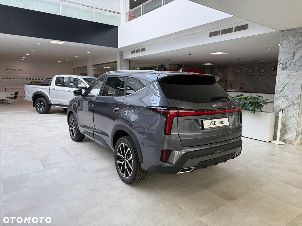 JAC JS8 - 21