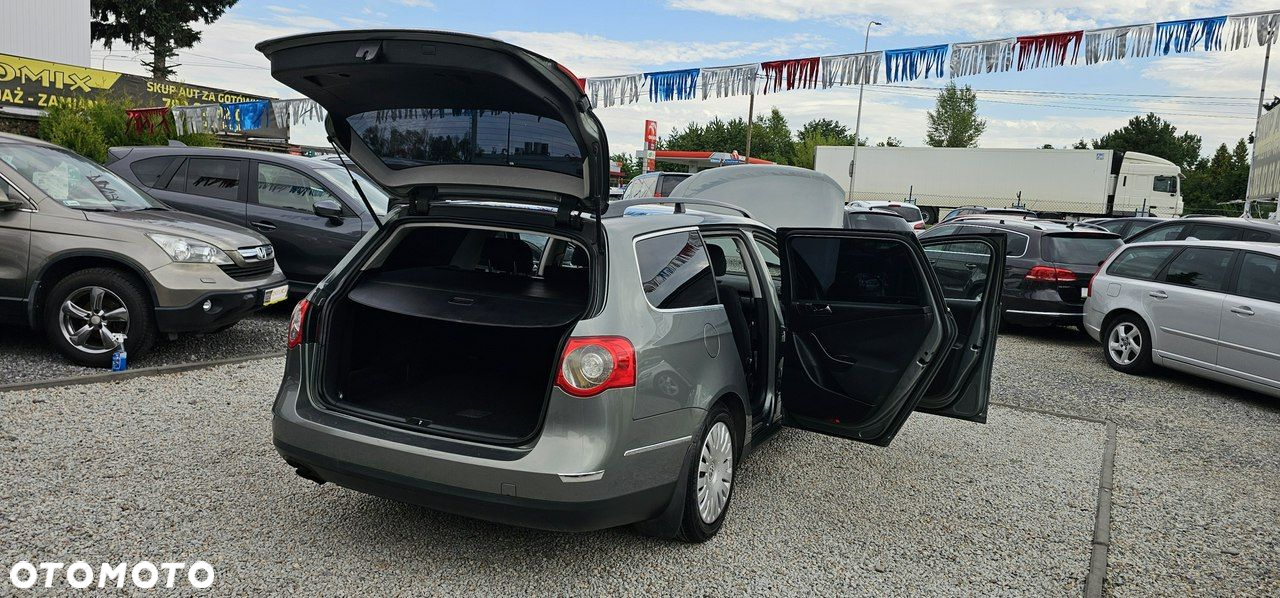 Volkswagen Passat - 21