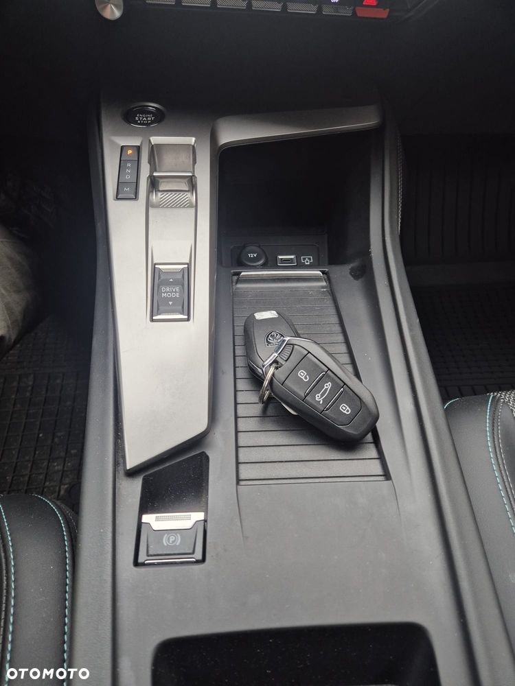 Peugeot 308 PureTech 130 EAT8 Allure - 11