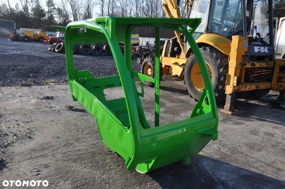KABINA MERLO 50.8 15R - 1