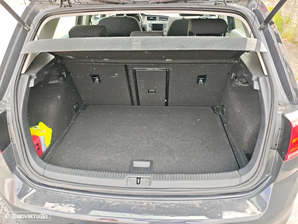 VW Golf 1.6 TDi BlueMotion Confortline - 14