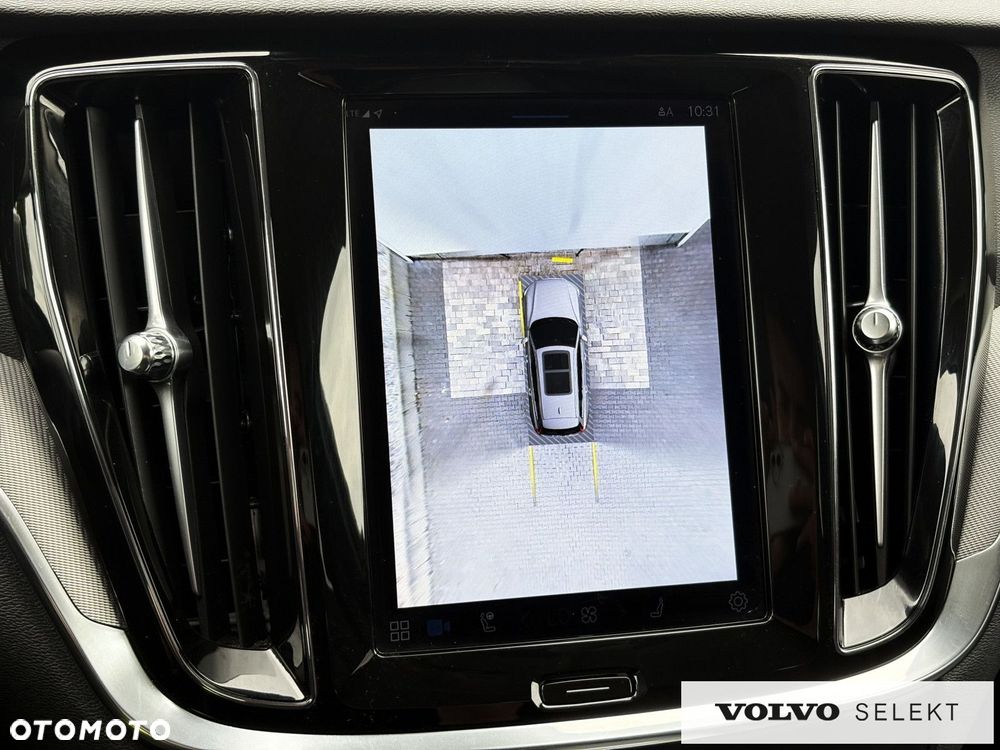 Volvo V60 Cross Country - 18