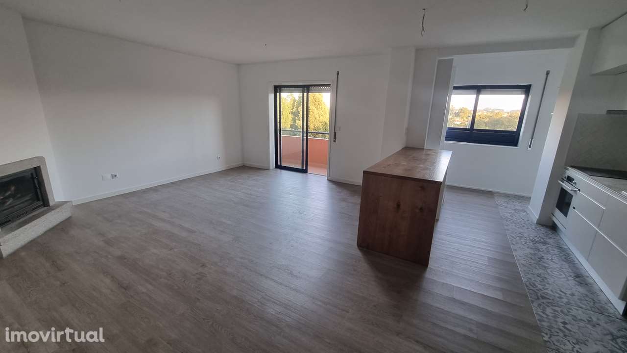 T2 lugar de garagem e Arrumos - Pedroso - Grande imagem: 2/23