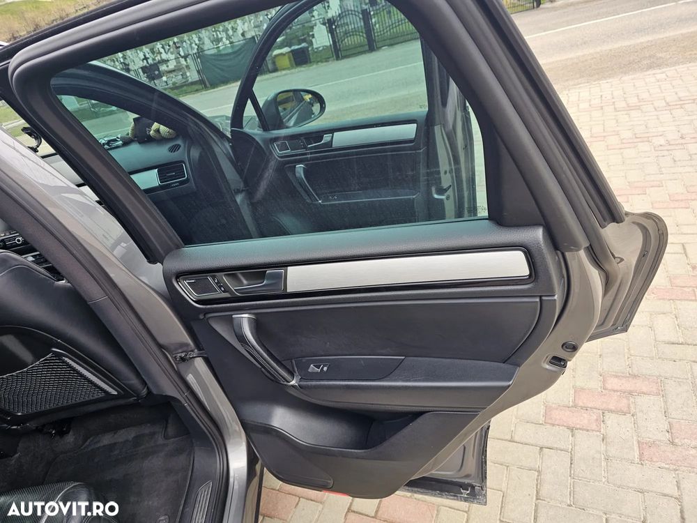 Volkswagen Touareg 3.0 V6 TDI BMT Terrain Tech - 10