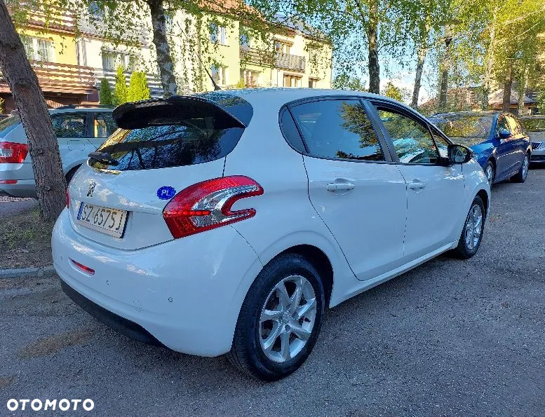 Peugeot 208 e-HDi 92 Stop&Start Style - 5