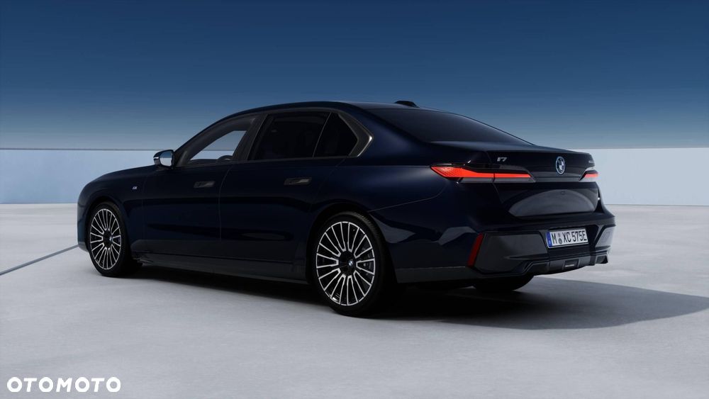 BMW i7 - 2