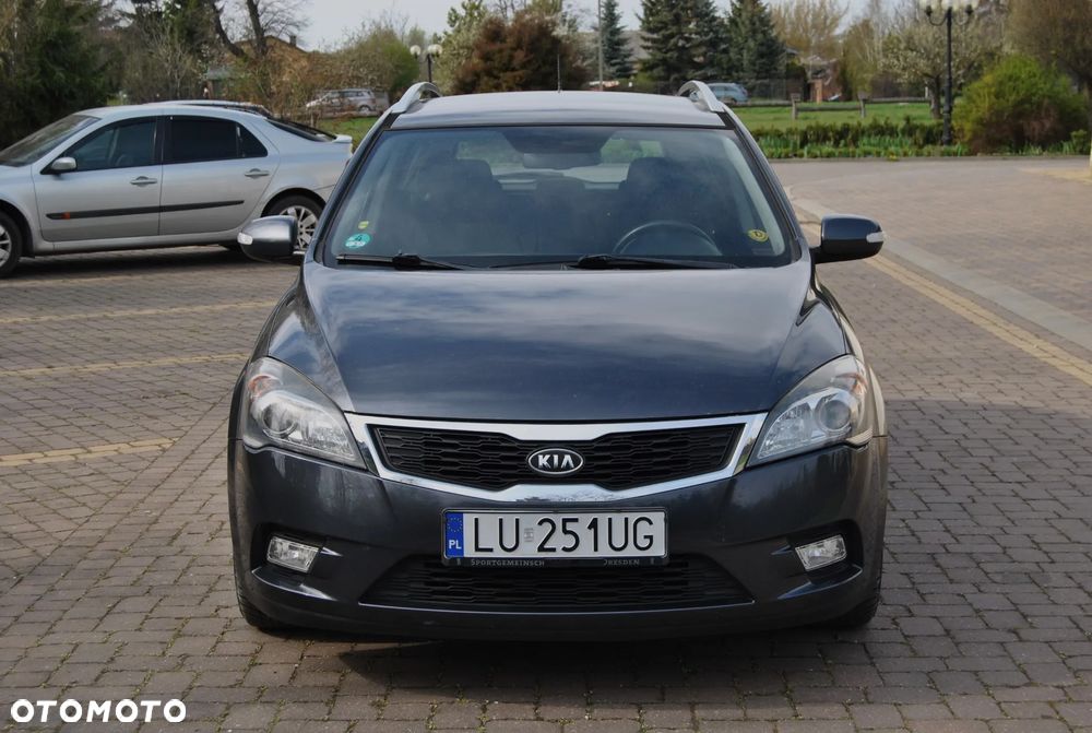 Kia Ceed - 14