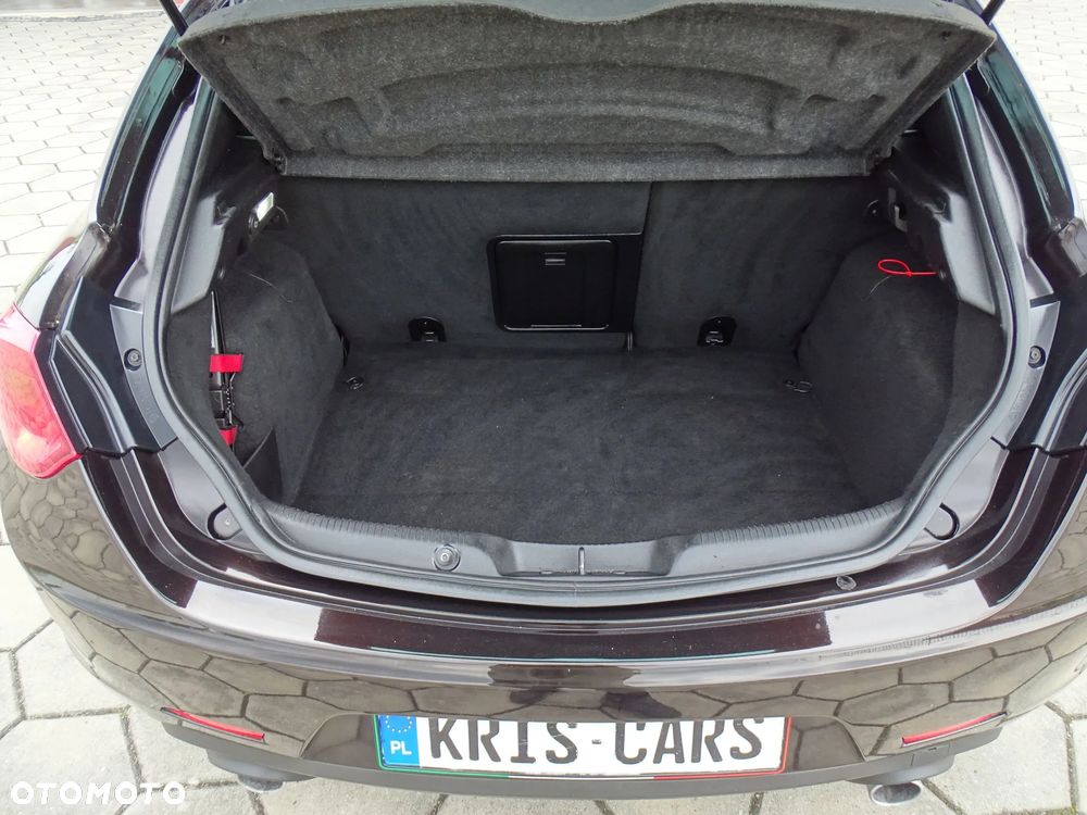 Alfa Romeo Giulietta 1750 TBi Quadrifoglio Verde - 11