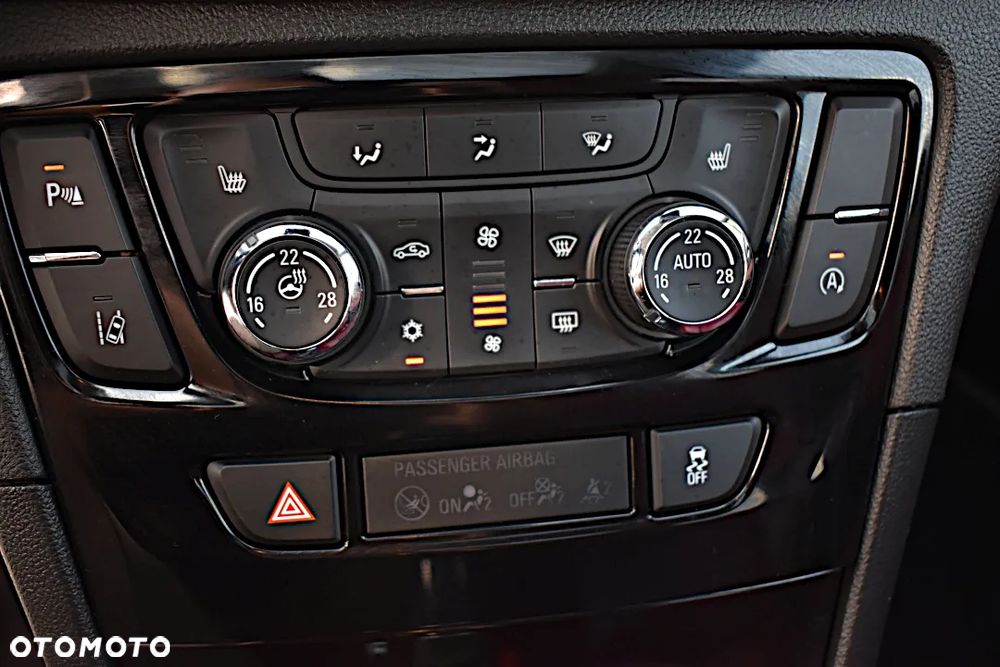 Opel Mokka X 1.4 T Ultimate S&S - 28