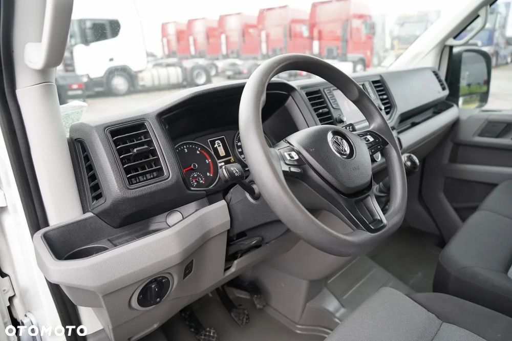 Volkswagen CRAFTER  / 2.0 D / FURGON BLASZAK / DMC: 3500 KG / 2018 ROK / SPROWADZONY / PO KONTRAKCIE SERWISOWYMN - 25