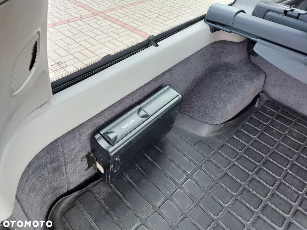 Volvo V70 2.4 - 28