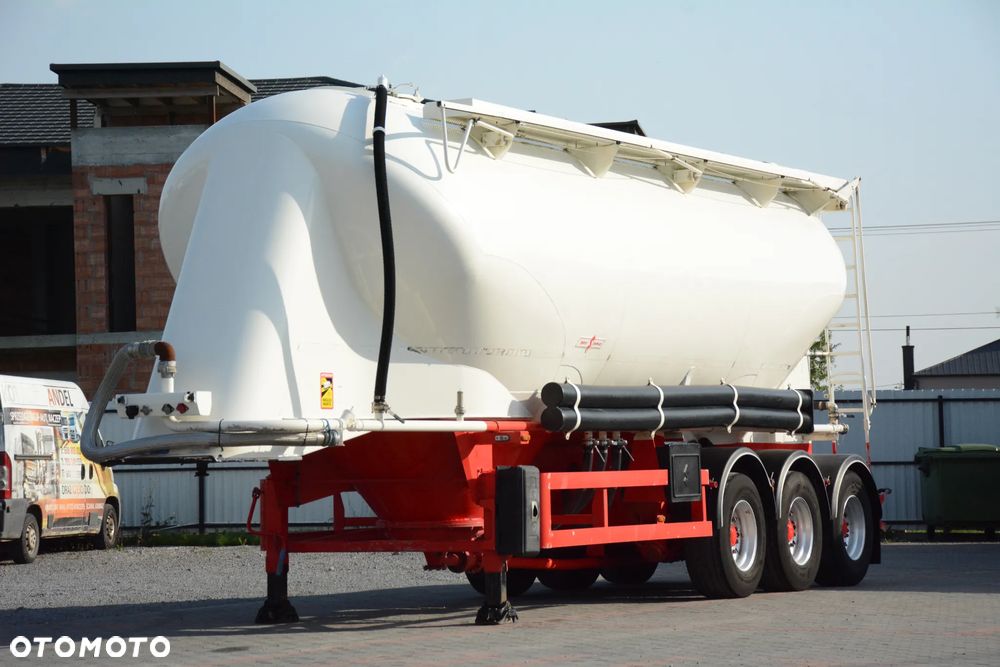 Spitzer SF 39 PI / 2014r / Cementonaczepa / 39000l / 4,660t / Osie SAF / Super stan - 3