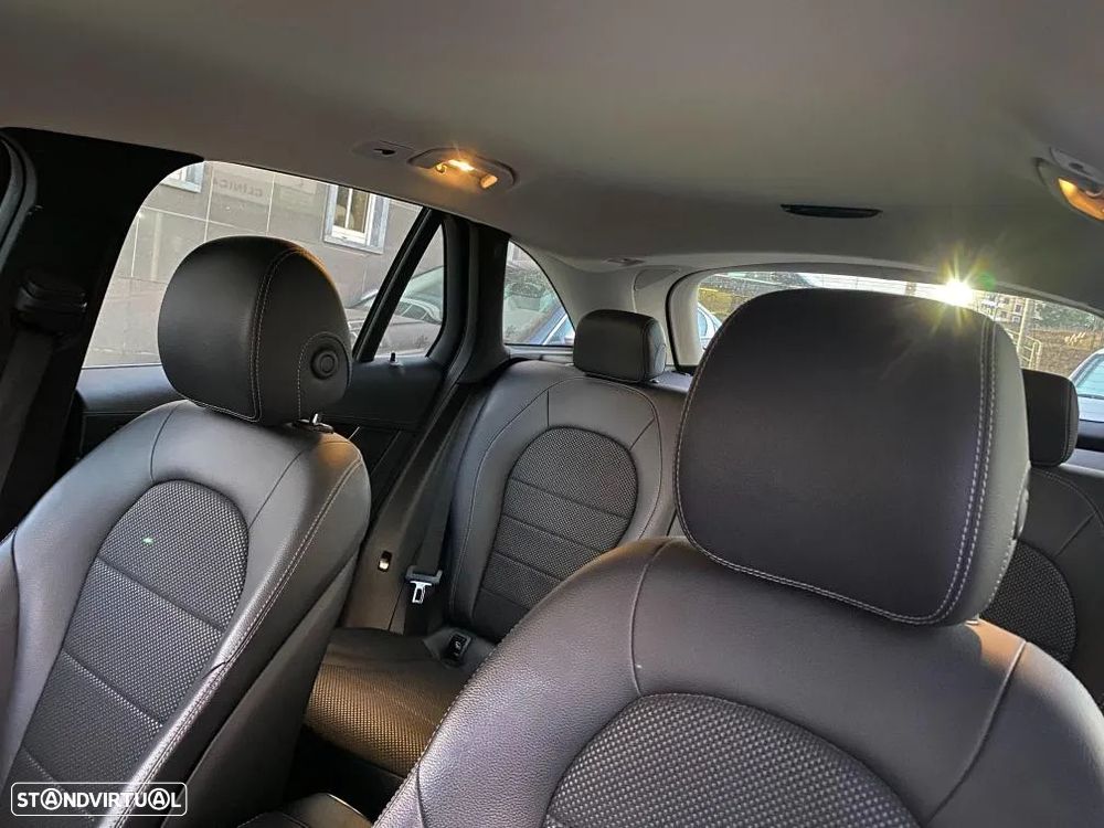 Mercedes-Benz GLC 220 d 4Matic 9G-TRONIC Exclusive - 25