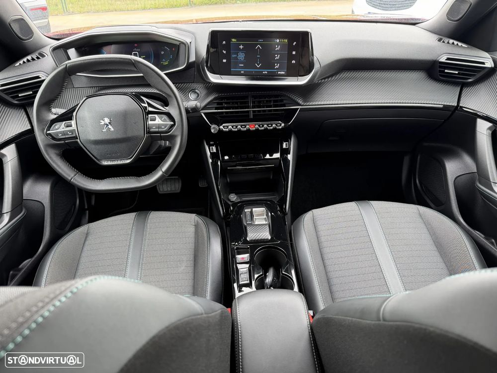 Peugeot e-2008 Allure - 16