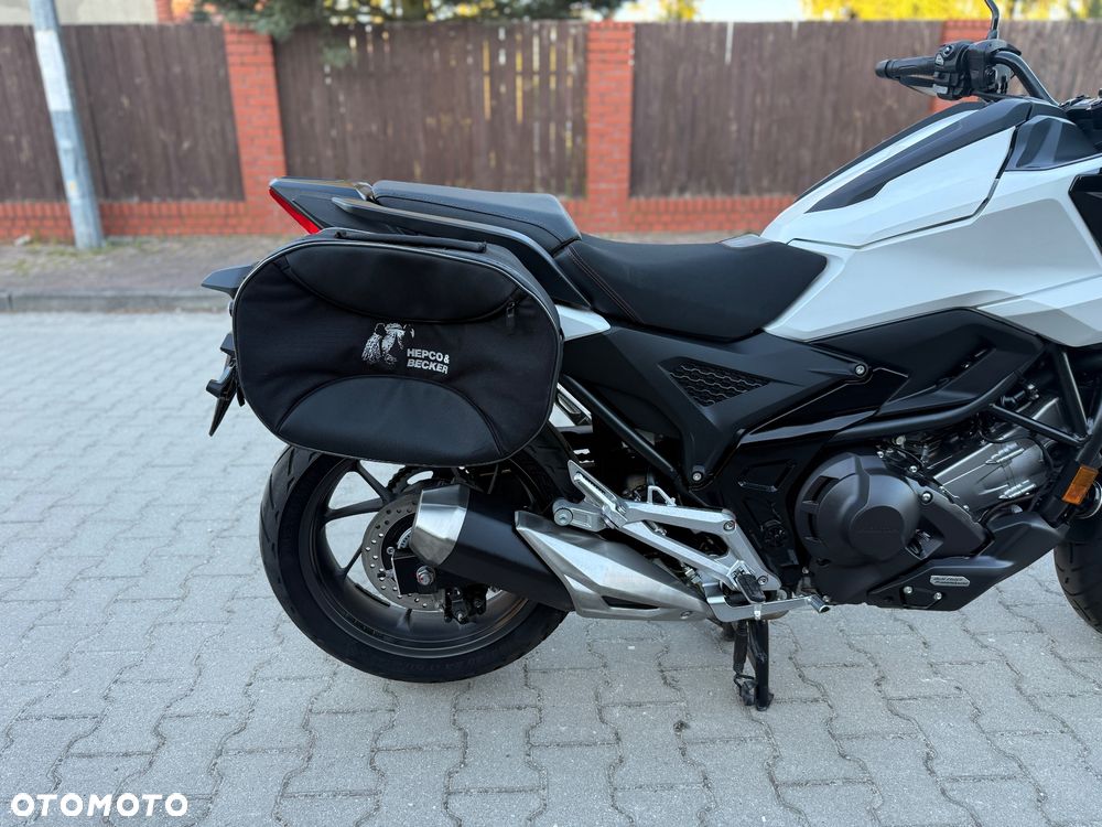 Honda NC - 9