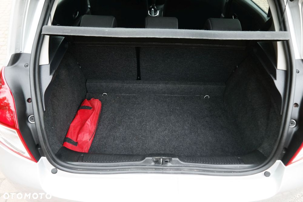 Renault Clio 1.2 16V Alize - 11