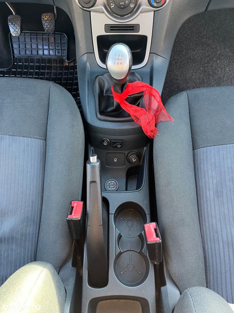 Ford Fiesta - 17