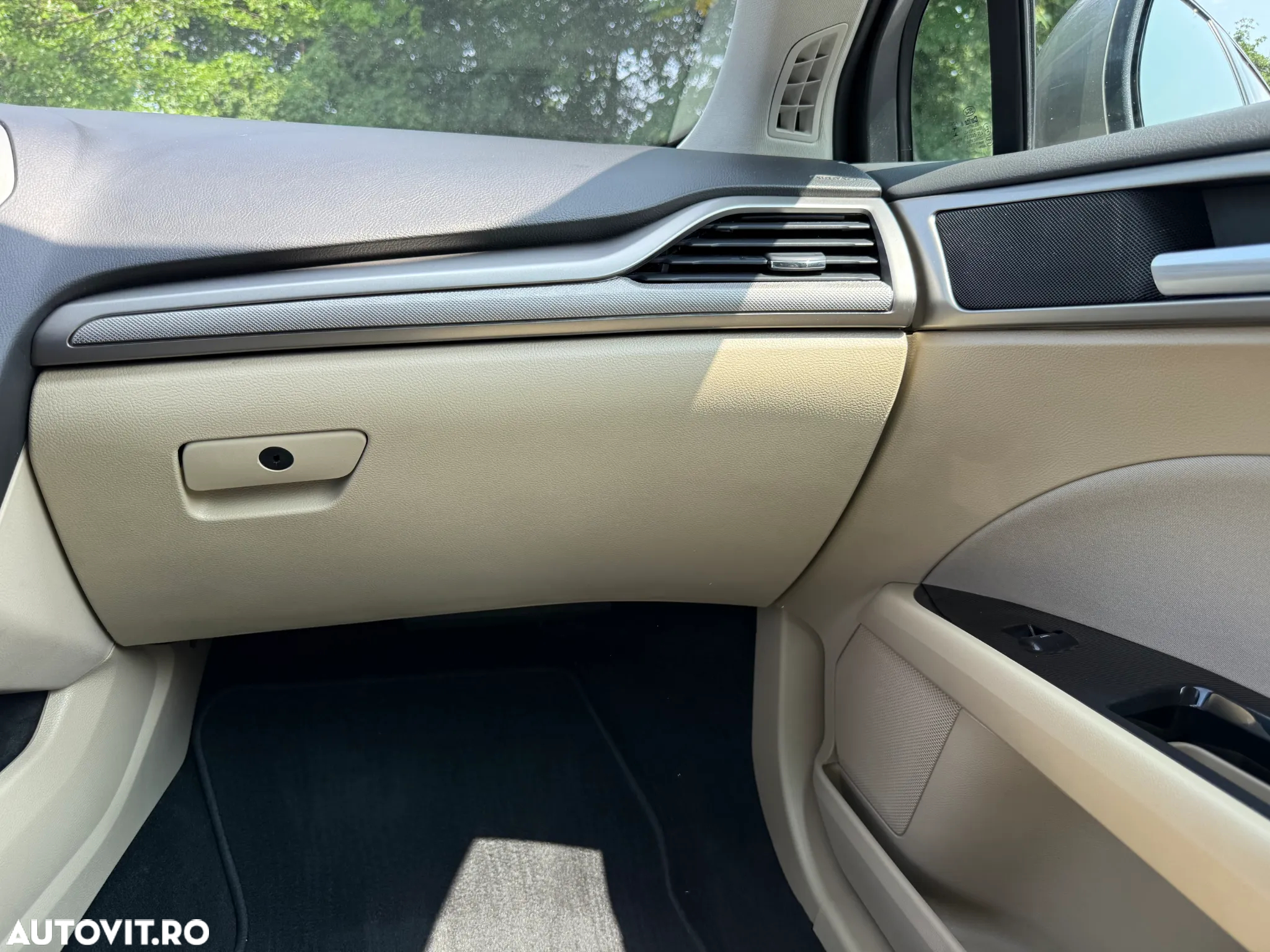 Ford Mondeo 2.0 TDCi Powershift Business - 23