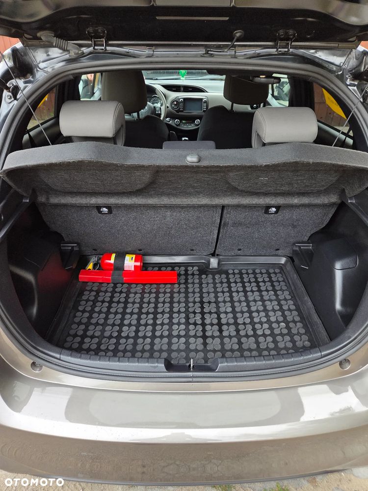Toyota Yaris 1.5 Selection - 4