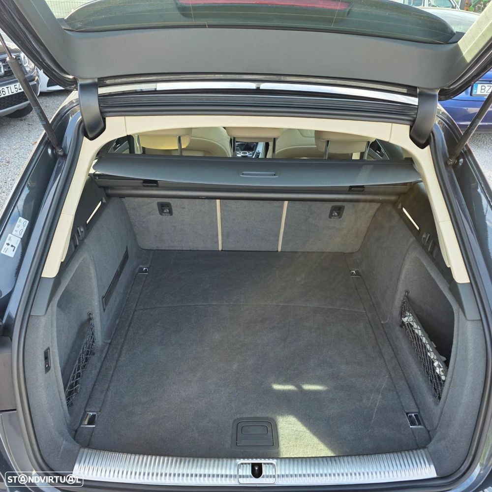 Audi A4 Avant 2.0 TDI Design - 44