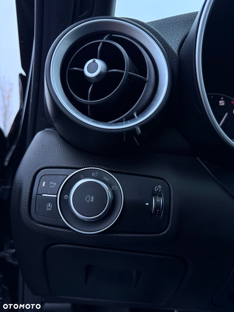 Alfa Romeo Giulia 2.0 Turbo 16V AT8 Veloce - 18