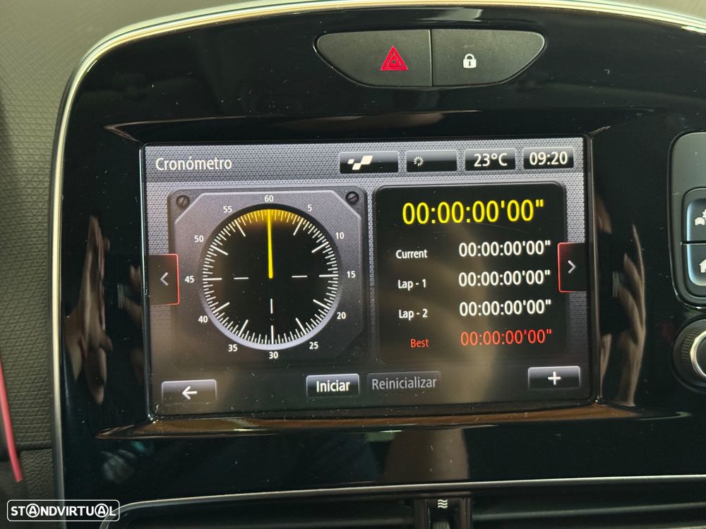 Renault Clio TCe 220 EDC R.S. Trophy - 36