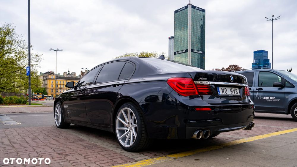 BMW Seria 7 750Li xDrive - 2
