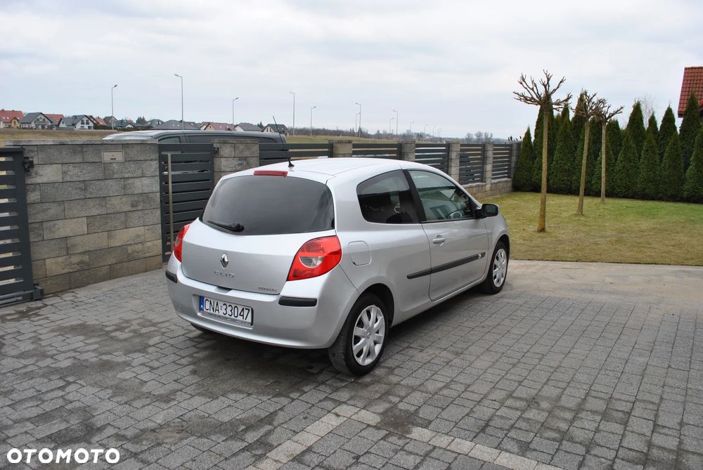 Renault Clio 1.2 16V Exception - 3