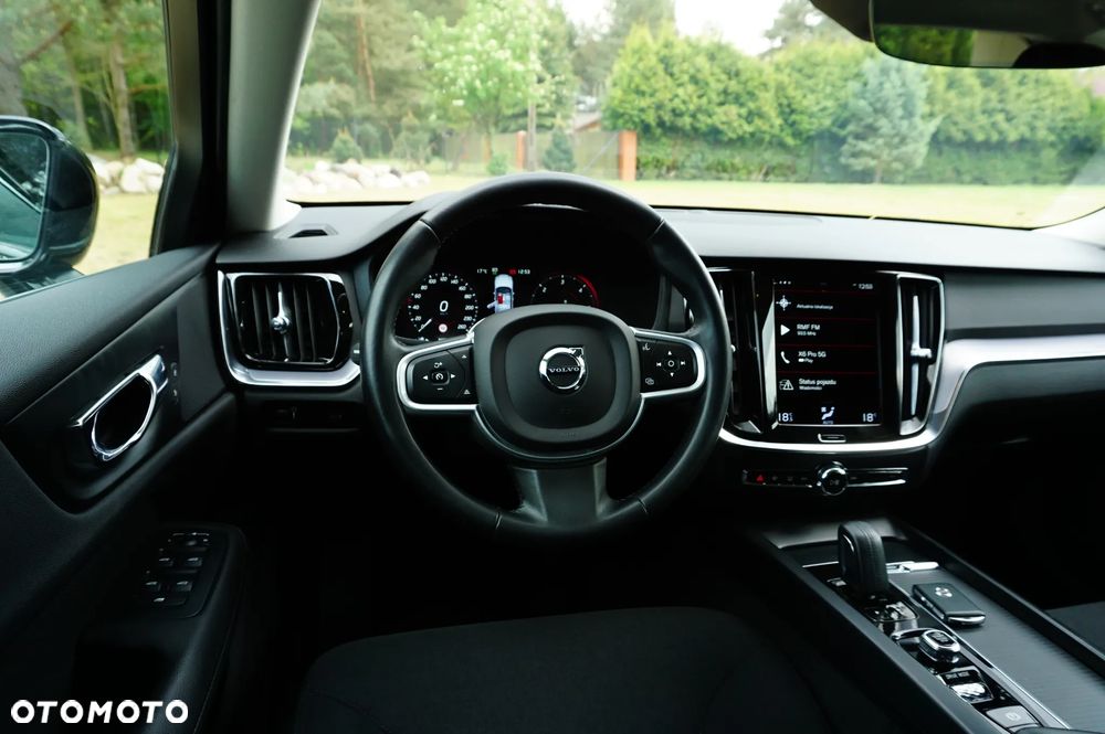 Volvo V60 B4 D Momentum Pro - 35