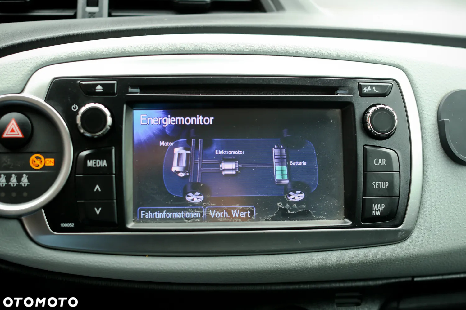 Toyota Yaris ver-hybrid-1-5-vvt--i-comfort - 31