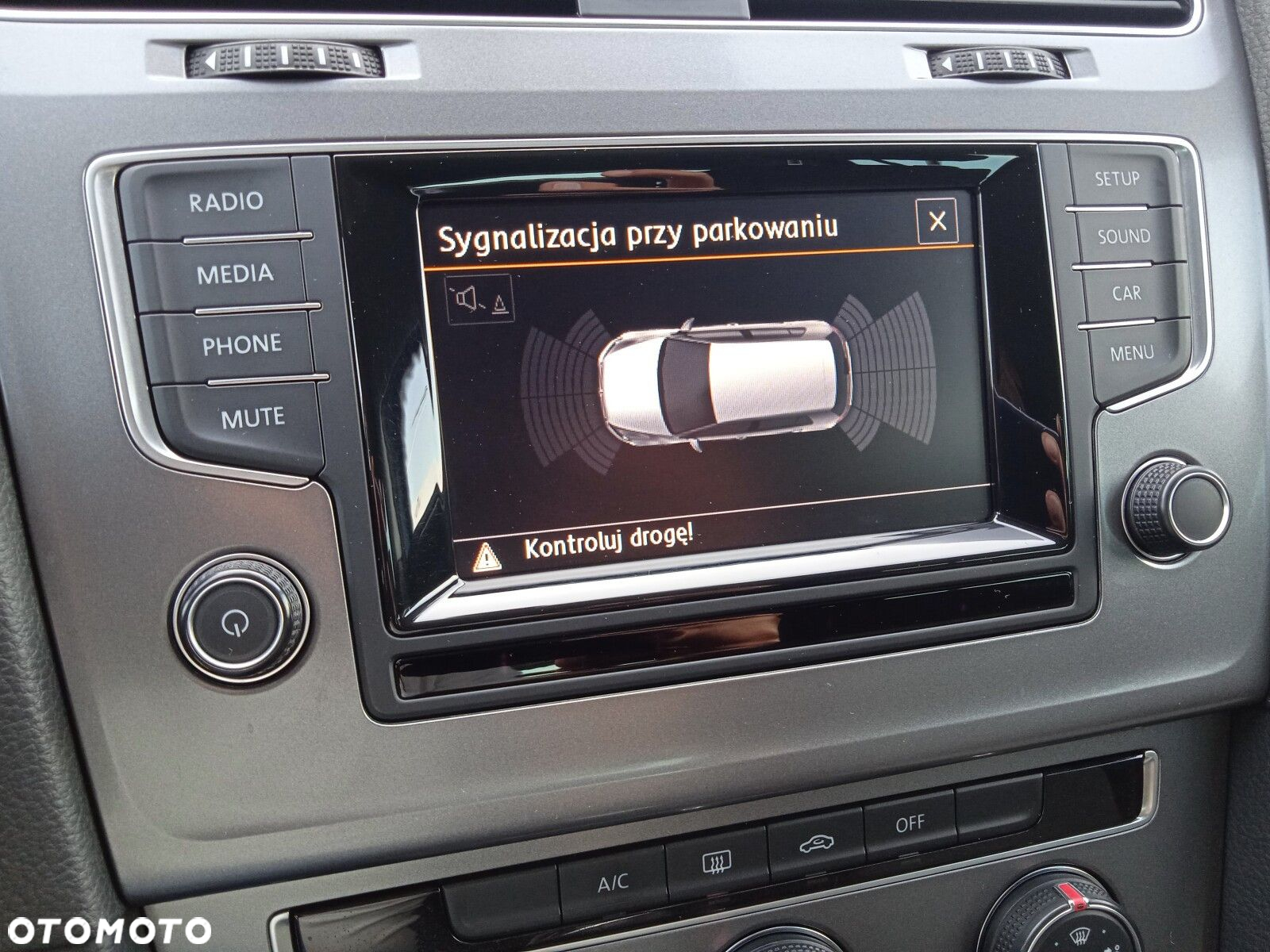 Volkswagen Golf VII 1.2 TSI BMT Trendline - 24